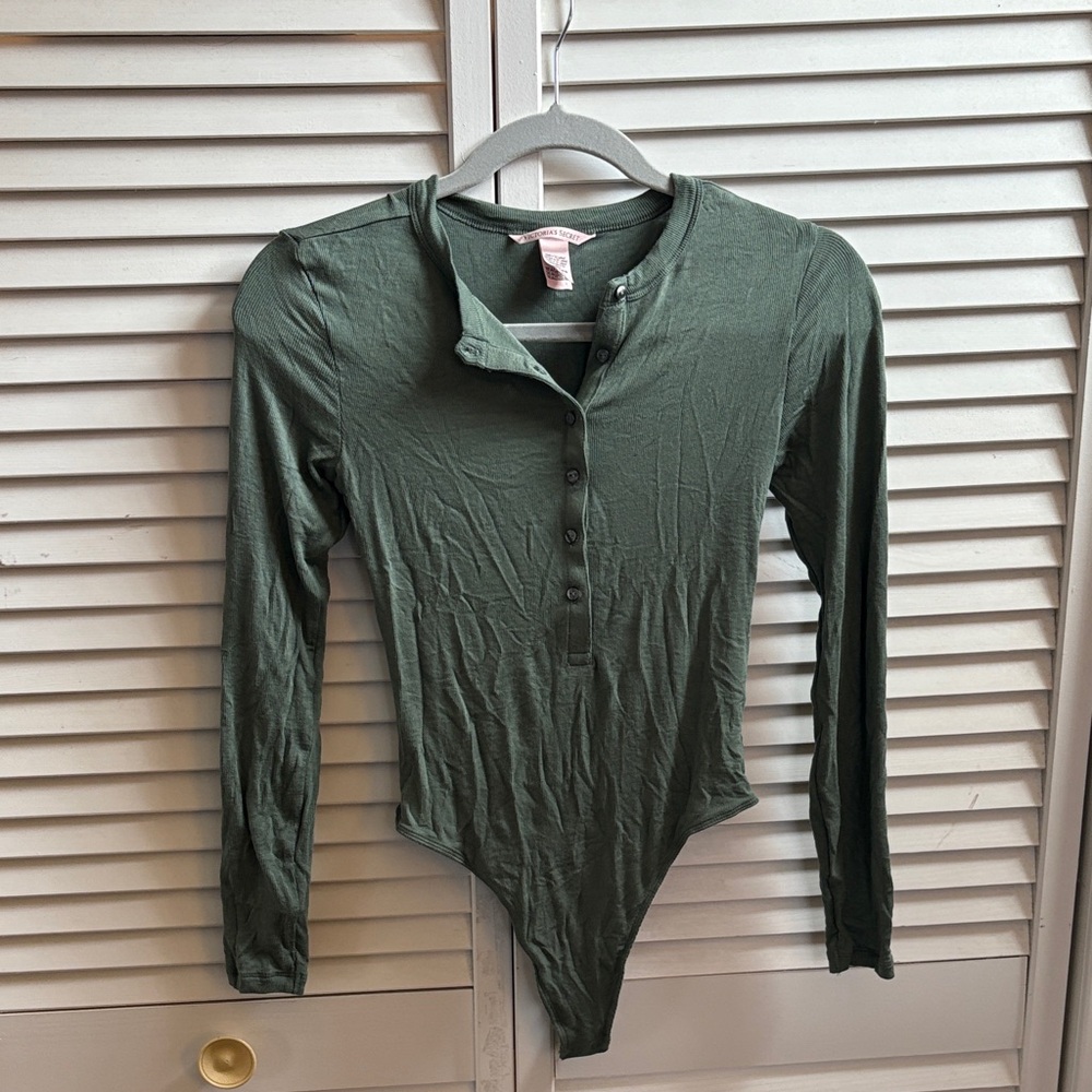Victoria’s Secret body suit NWOT green long sleeve
